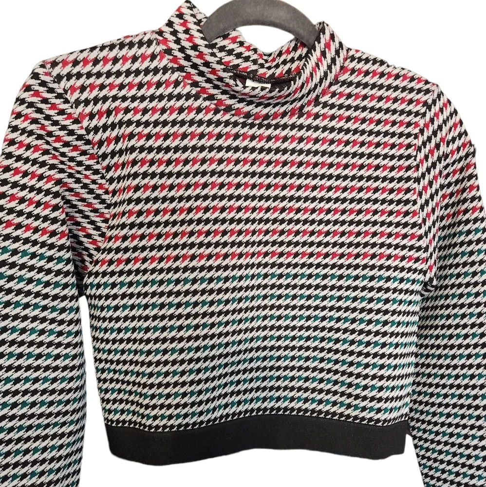 NWT Fabletics crop top - Picture 4 of 7